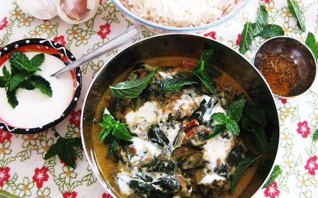 Curry aux épinards et noix de coco râpée